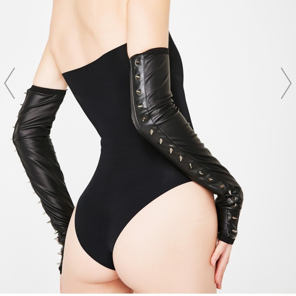 Kiki riki strapless bodysuite